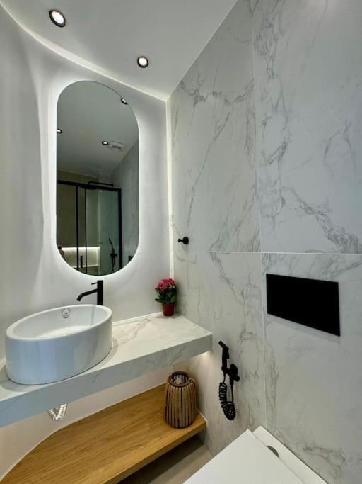 Bluemotion - Cityview Piraeus Buitenkant foto