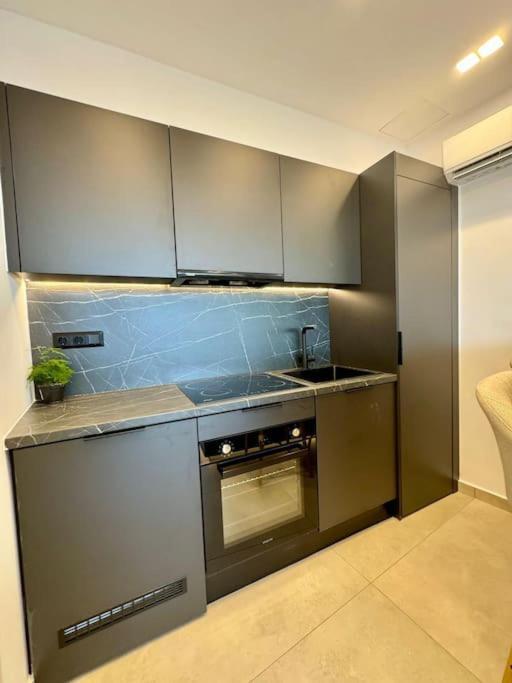 Bluemotion - Cityview Piraeus Buitenkant foto